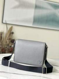 Picture of Louis Vuitton Mens Bags _SKUfw133022921fw